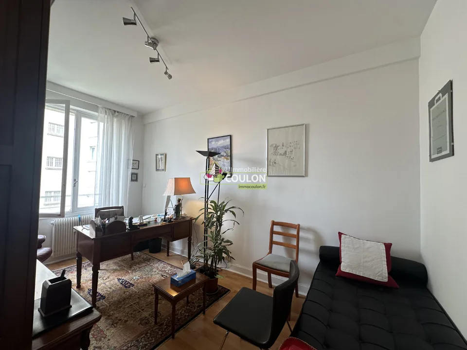 Location Résidence Beaumarchais Montesquieu 9 rue Beaumarchais CLERMONT-FERRAND - Immobiliere Coulon - photo 6