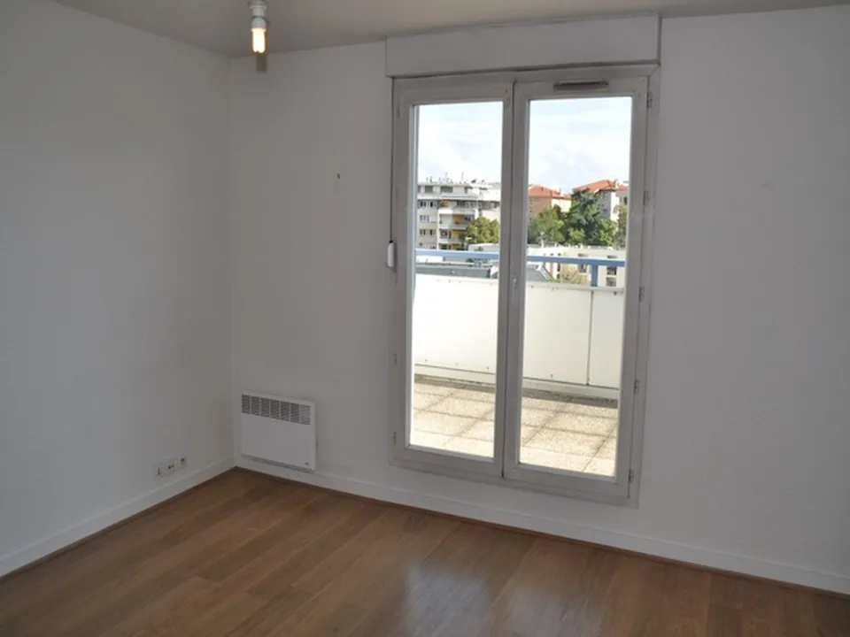 Location   6 boulevard Côte Blatin CLERMONT-FERRAND - Immobiliere Coulon - photo 3