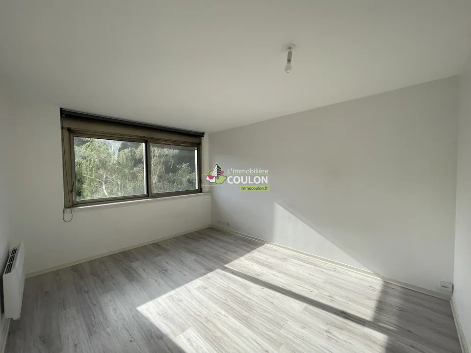 Location Résidence Les Jardins d'Europe 5 Avenue Valéry Giscard d'Estaing CHAMALIERES - Immobiliere Coulon - photo 1
