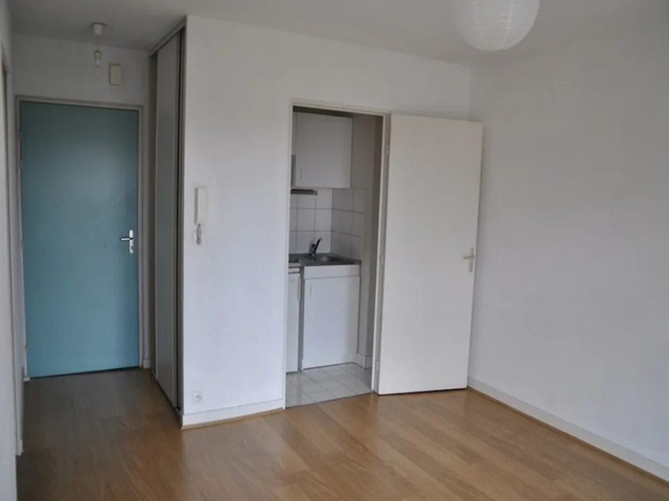 Location Résidence Les Facs 2000 28 avenue des Paulines CLERMONT-FERRAND - Immobiliere Coulon - photo 2