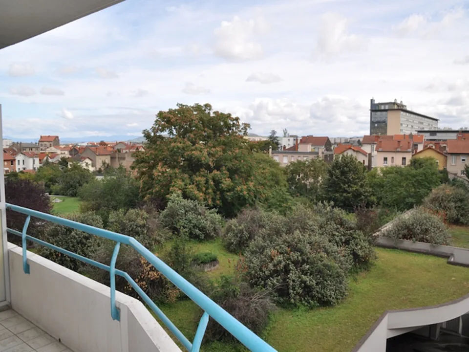 Location Résidence Le Square des Facs 44 avenue des Paulines CLERMONT-FERRAND - Immobiliere Coulon - photo 1