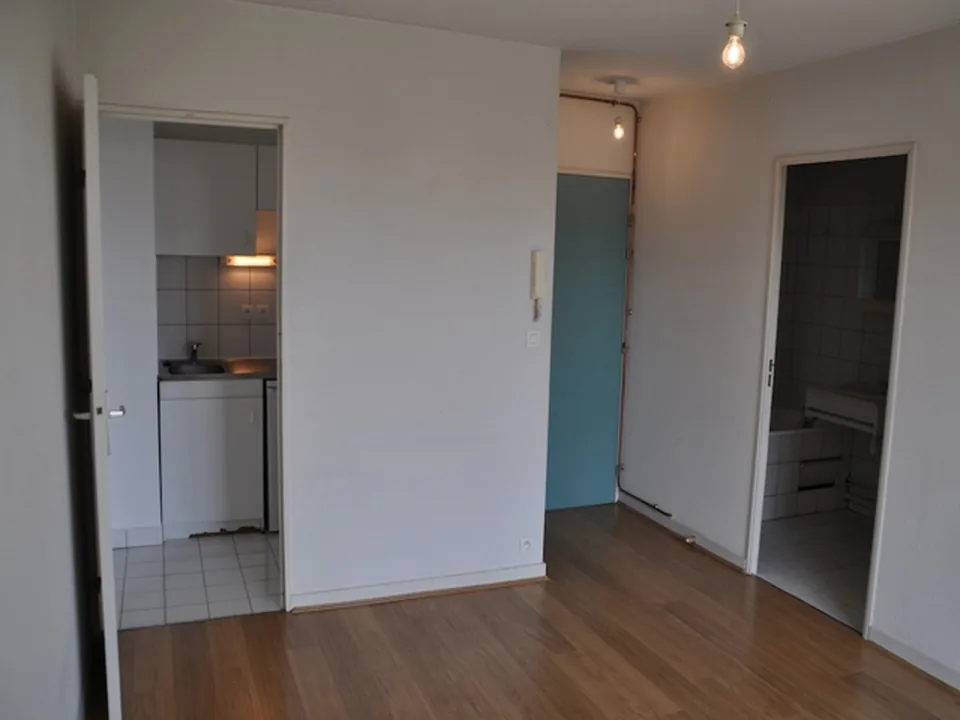 Location Résidence Le Square des Facs 44 avenue des Paulines CLERMONT-FERRAND - Immobiliere Coulon - photo 2