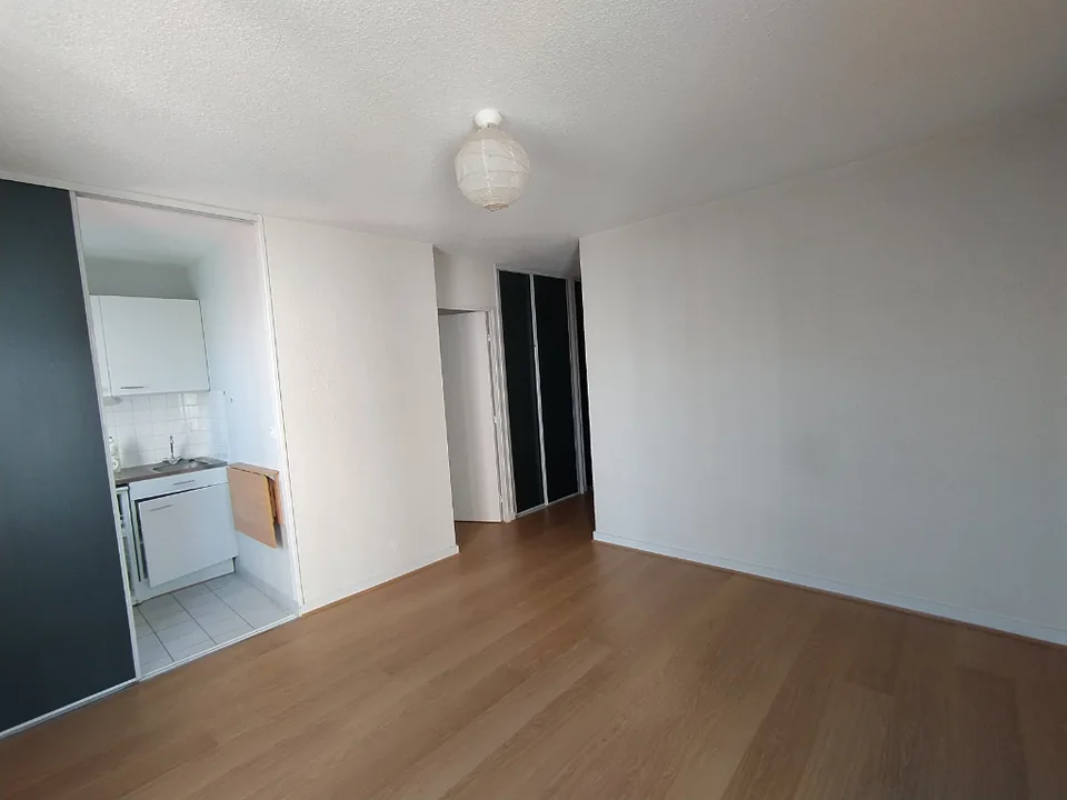 Location Résidence Les Florentines 13 rue du 8 mai 1945 CLERMONT-FERRAND - Immobiliere Coulon - photo 3
