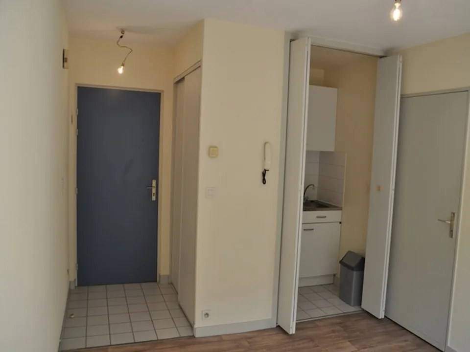 Location Résidence Les Facs St-Jacques 29-31 rue du Pont St-Jacques CLERMONT-FERRAND - Immobiliere Coulon - photo 2