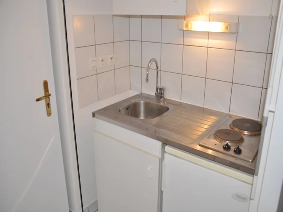 Location Résidence Le 9 Bd Pasteur 9 boulevard Pasteur CLERMONT-FERRAND - Immobiliere Coulon - photo 4
