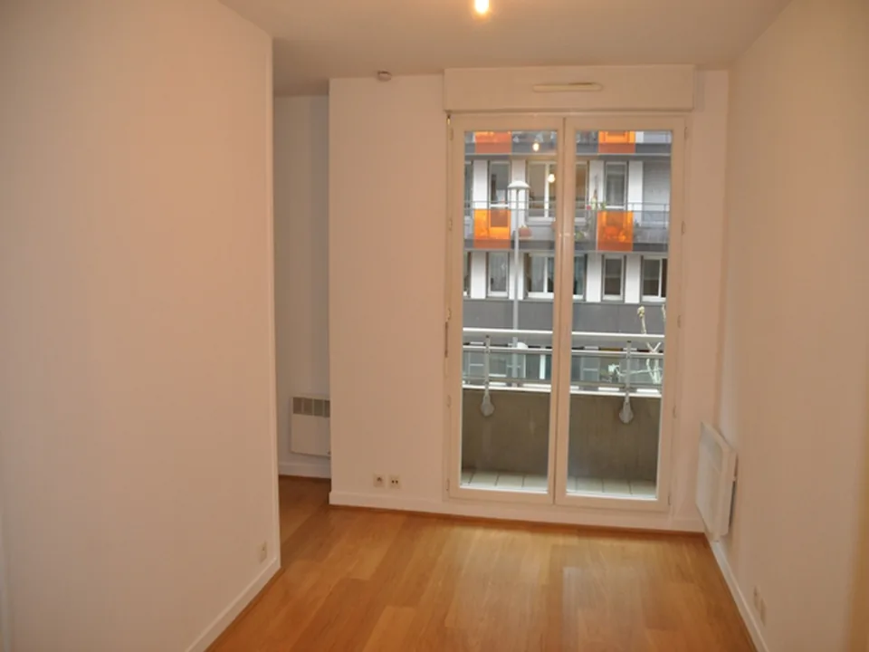 Location Résidence Le 9 Bd Pasteur 9 boulevard Pasteur CLERMONT-FERRAND - Immobiliere Coulon - photo 3