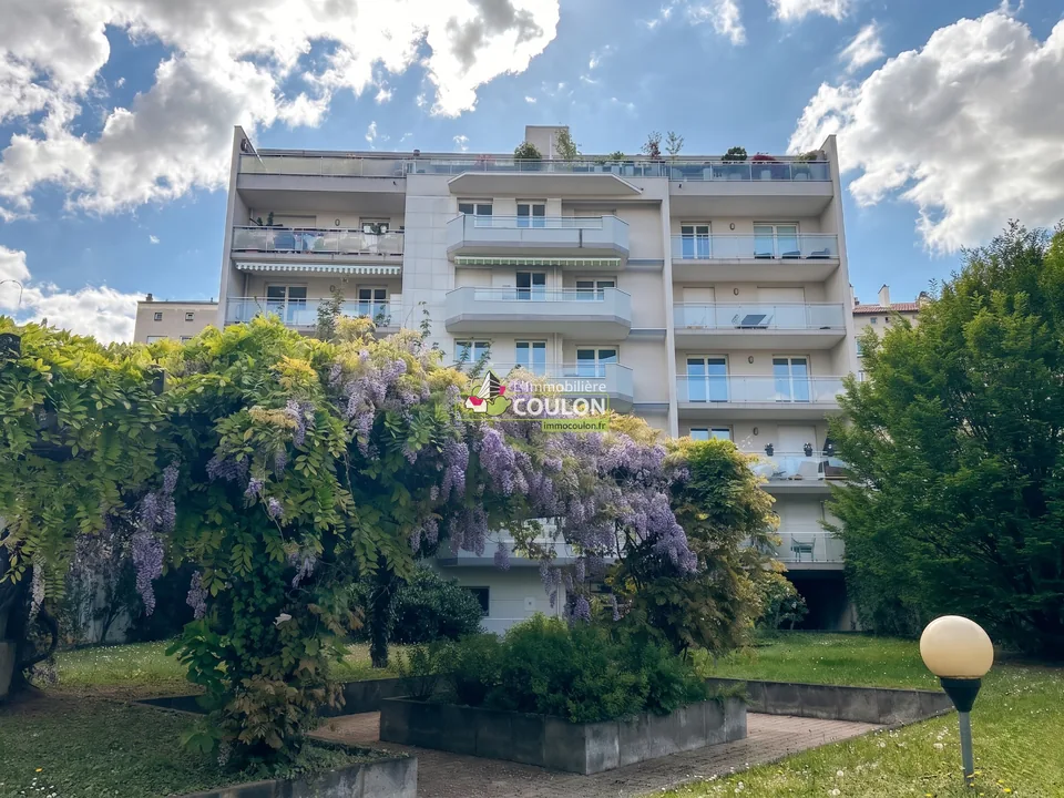 Location Résidence Le Carré des Lys - Bât. A 18 rue Morel Ladeuil CLERMONT-FERRAND - Immobiliere Coulon - photo 11