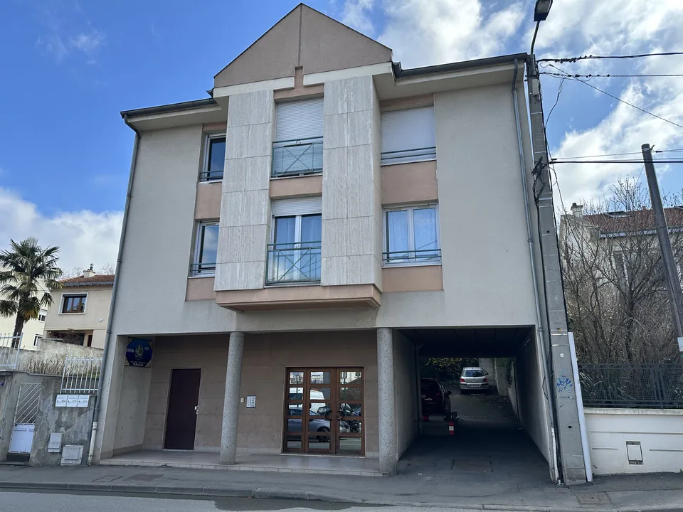 Location Résidence Les Facs St-Jacques 29-31 rue du Pont St-Jacques CLERMONT-FERRAND - Immobiliere Coulon - photo 1