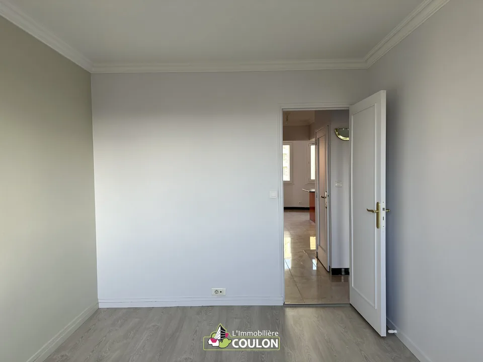 Location Résidence Pasteur 27 rue Eugène Gilbert CLERMONT-FERRAND - Immobiliere Coulon - photo 10