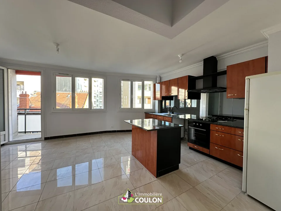Location Résidence Pasteur 27 rue Eugène Gilbert CLERMONT-FERRAND - Immobiliere Coulon - photo 2