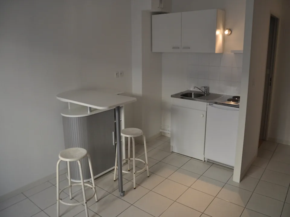 Location Résidence Théo 9 rue Gustave Nadaud CLERMONT-FERRAND - Immobiliere Coulon - photo 7