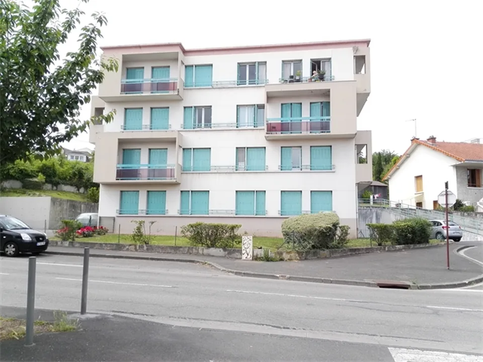 Location Résidence LA CERISAIE 164 avenue de la Libération CLERMONT-FERRAND - Immobiliere Coulon - photo 1