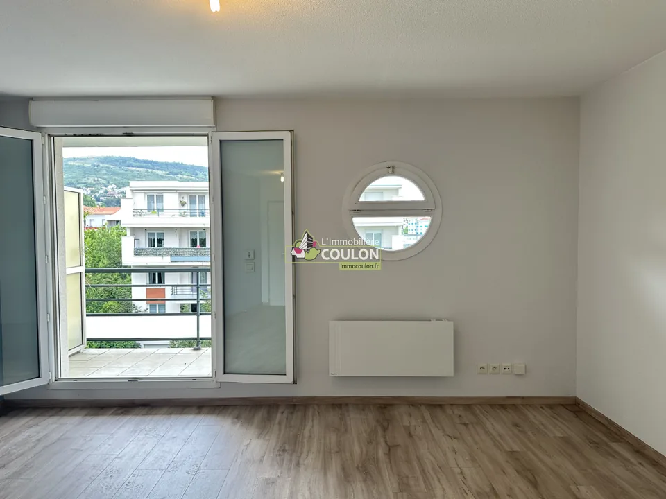 Location Résidence Le Clos Fleuri - Bât.A 36 rue des Chanelles CLERMONT-FERRAND - Immobiliere Coulon - photo 2
